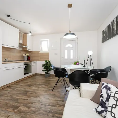 度假居 La Pieda Ražanac