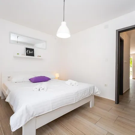 度假居 La Pieda Ražanac