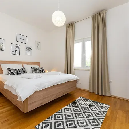 度假居 La Pieda Ražanac